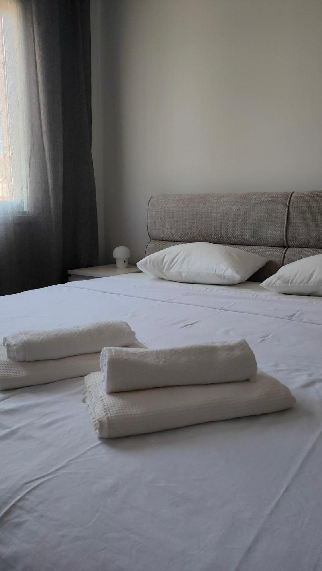 Two Bedroom Apartment With Pool パ フォス エクステリア 写真